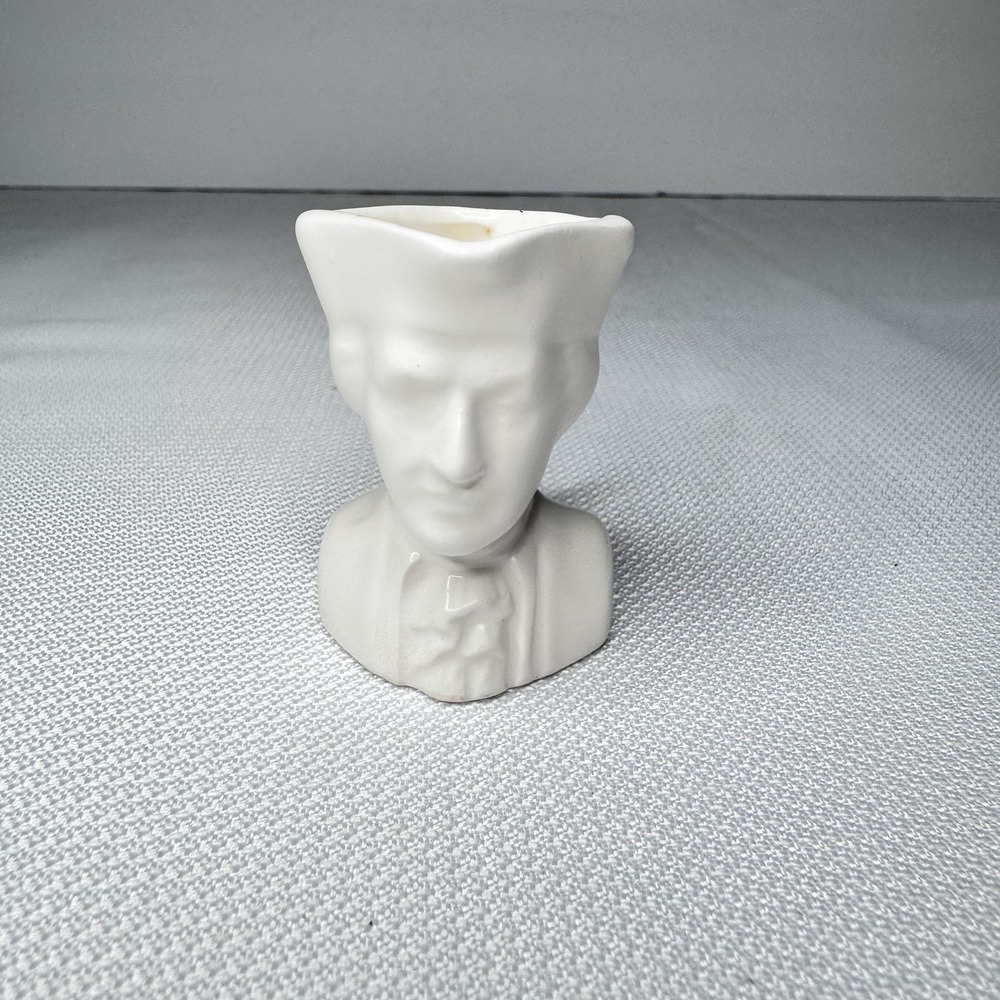 Vintage 1939 American Potter Miniature George Washington Creamer.